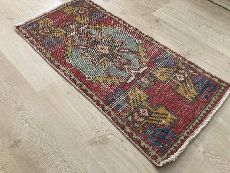 Small Red rug, Turkish rug, Vintage Rug, Handmade rug, Doormat, 1.5 x 3.2 ft gallery