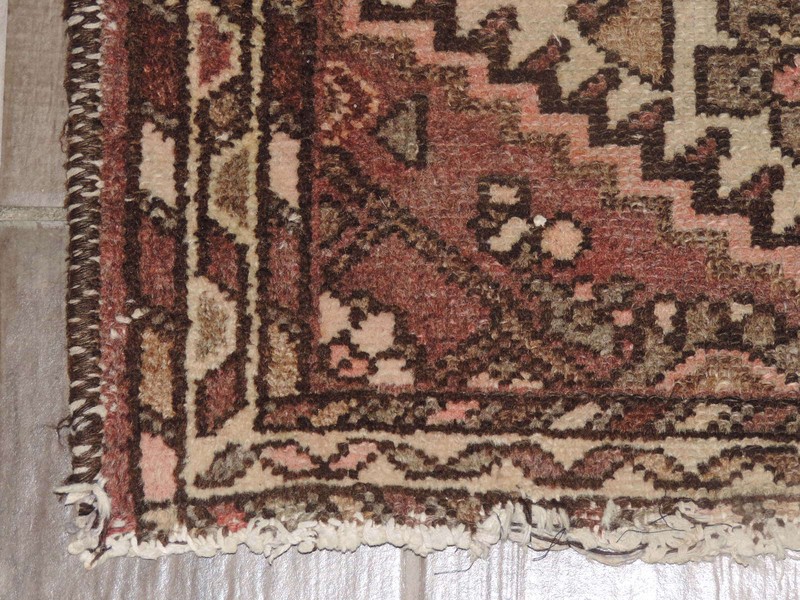 22" x 34" Handmade Antique Malayer Wool Rug gallery