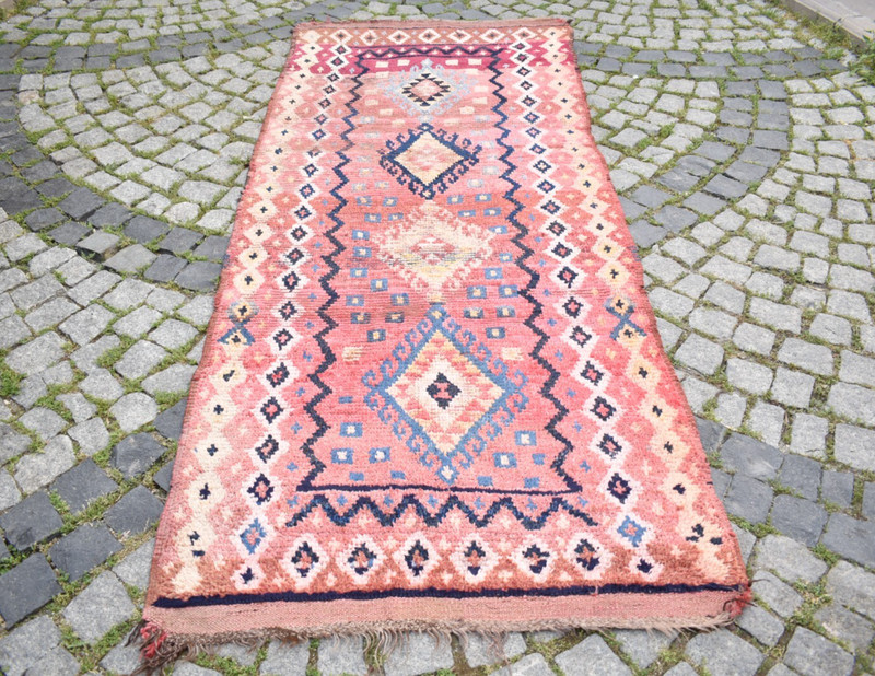 Fabulous Antique Rug 43'' x 98'' Collector's Item Moroccan Worn Rug Hand-knotted gallery