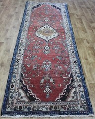 VINTAGE HANDMADE ORIENTAL WOOL RUNNER IN EXCELLENT CONDITION 300 X 95 CM