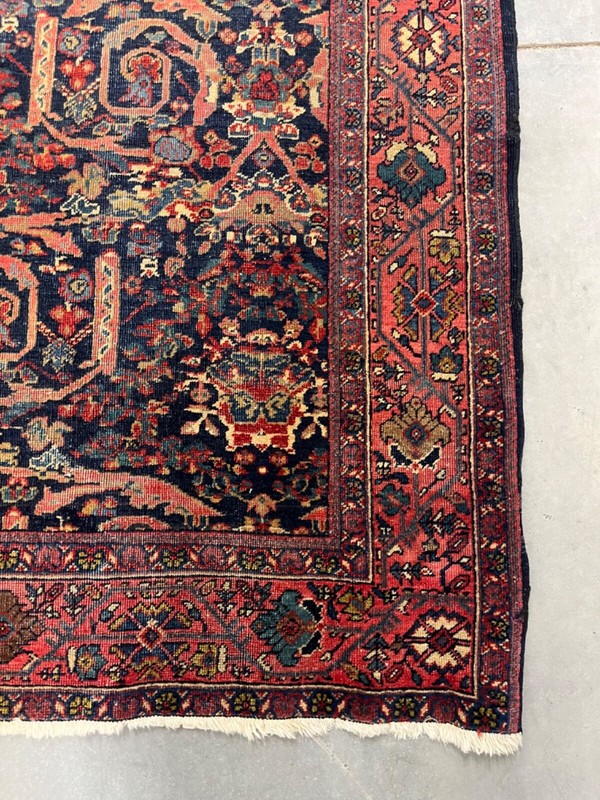 Fantastic Floral - 1930s Antique Oriental Rug - Traditional Carpet 5.1 x 7.9 ft. gallery