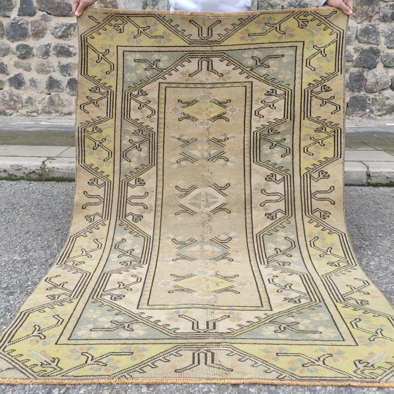 Old worn Milas Area Rug 3.71 x 5.51 ft , 4x6 Handmade Wool Rug 113 x 168 cm gallery