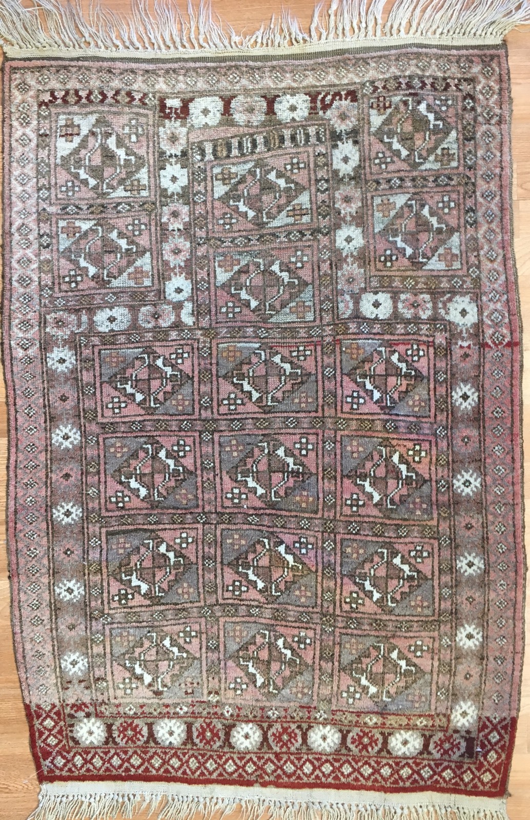 Beautiful Balouch - 1940s Antique Prayer Design - Tribal Rug - 3.1 x 4.3 ft. gallery