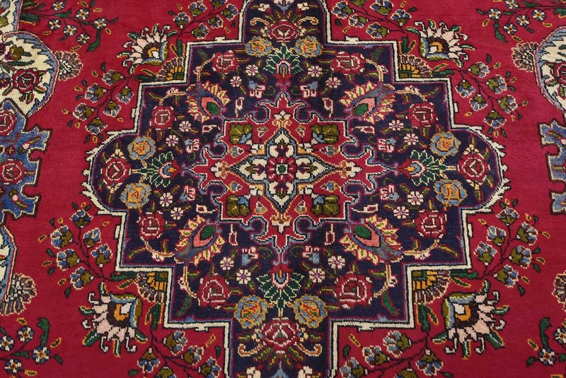Vintage Traditional Oriental 10'2'' x 13'3'' Red Wool Hand-Knotted Area Rug gallery