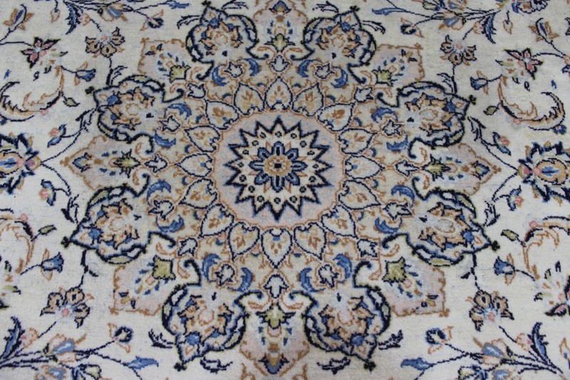 A good example of a Keshan carpet with fine floral design 300 x 197 cm gallery