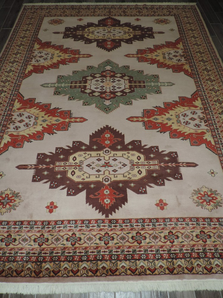 8x12ft. Handmade Pakistani Shirvan Wool Room Size Rug