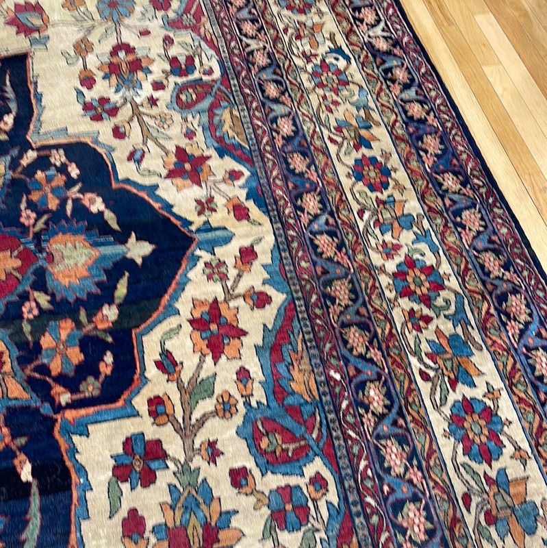 Rug Antique Ravar 10x17,6, Museum Quality gallery