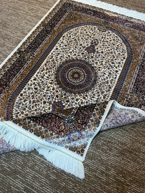 Silk 3 x 5 ft High Quality Medallion Design Mid Size Area Rug Carpet gallery