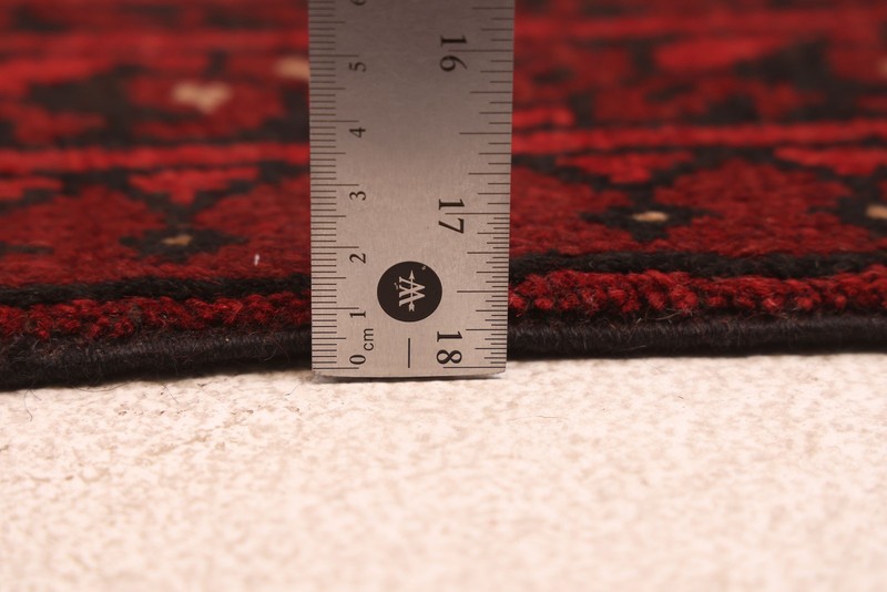 Traditional Vintage Hand-Knotted Oriental Carpet 6'8" x 9'7" Wool Area Rug gallery