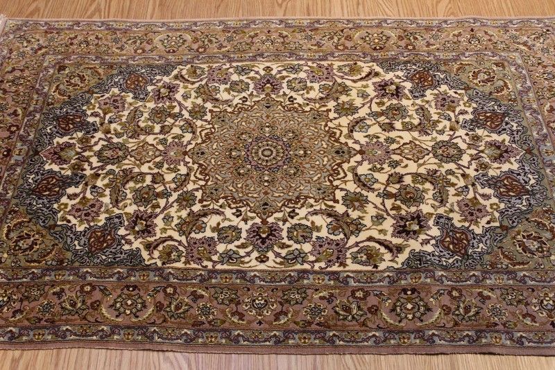 FINE QUALITY Handmade Hand Knotted Is-Fahan rug Silk and Wool 3'5" x 5'6" gallery