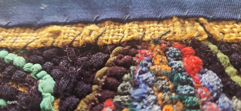 Vintage Primitive Hand Hooked Rag Rug Folk Art Leaf Textile Wall Decor 25½ x 19½ gallery