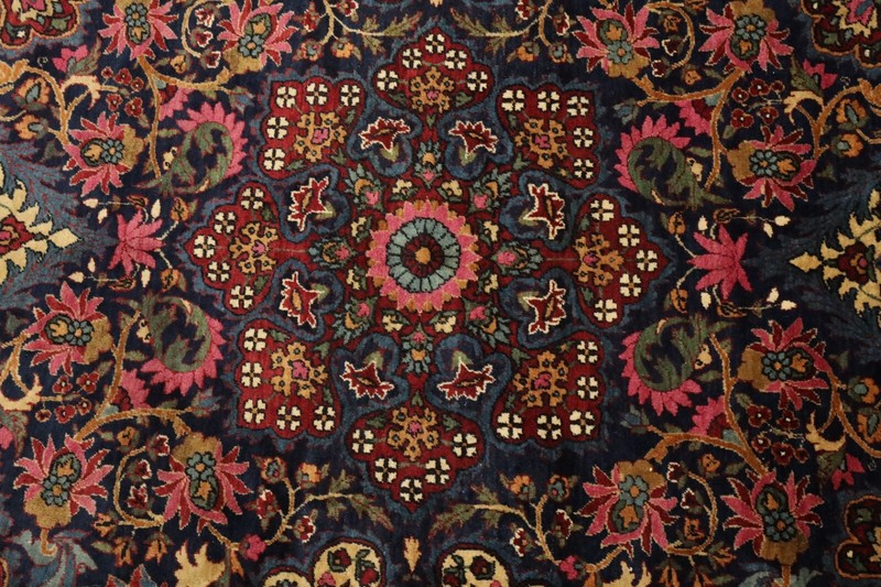 Yâzd-Kễrman Antique Rug - 10'5" x 16'8" gallery