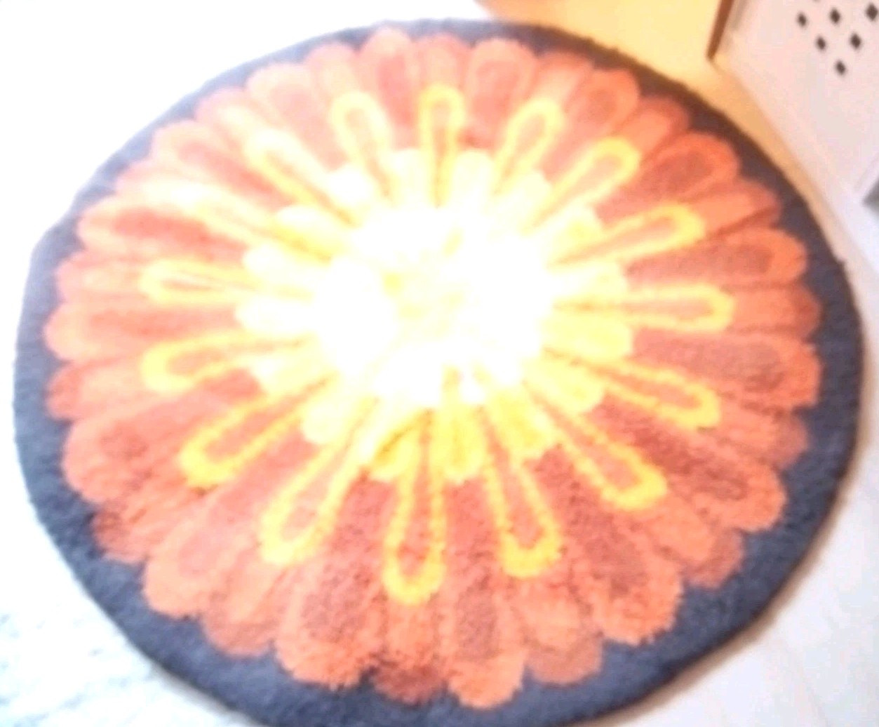 Mid Century Sunburst Rya Rug Rare Round Retro Scandi Scandinavian 1960s 1970s gallery