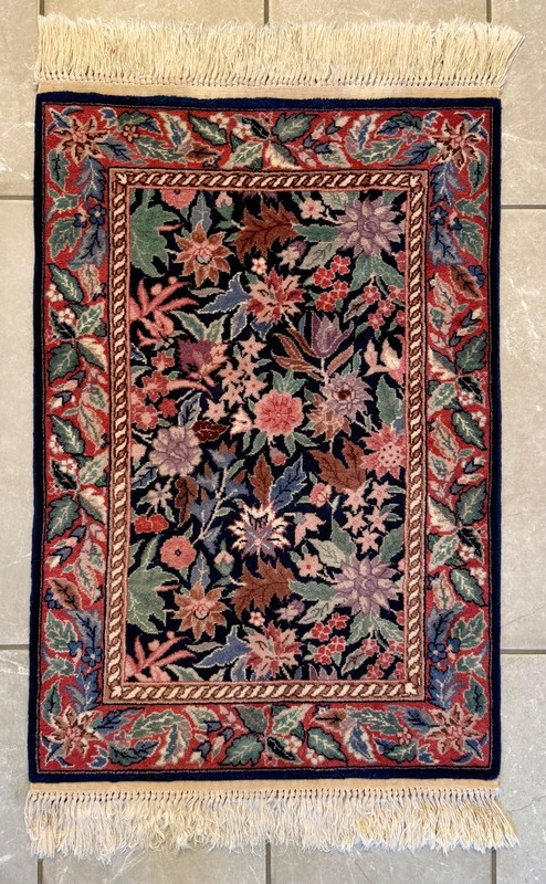 Fine Imperial Handmade Vintage Rug 24" x 36" , 100% Wool, good condition gallery