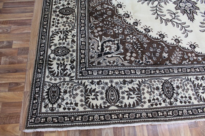Large Handmade Oriental Wool Rug 400 x 310 cm (13’1” x 10’2”) Floral Medallion gallery