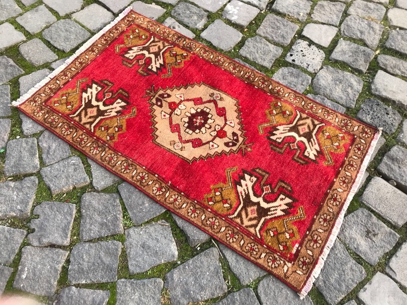 Turkish Vintage Small Rug Handmade Wool Bohemian Bath Mat Rug 1,4 x 2,6 ft gallery