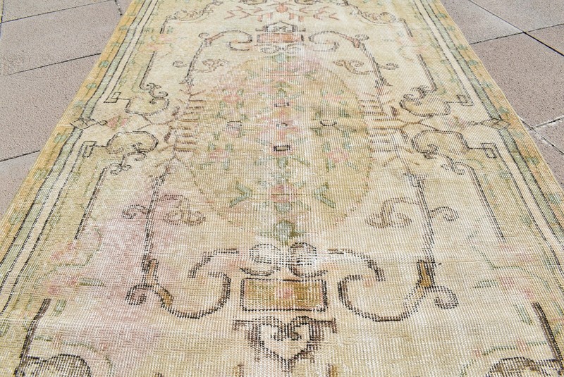 Vintage Turkish Rug 45'' x 77'' Muted Dye Oushak Rug Hand-knotted Wool Rug gallery