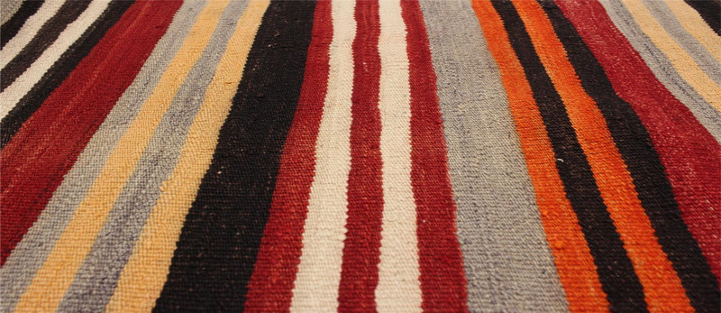 Vintage 5'4" x 9'8" Traditional Wool Hand Woven Oriental Area Rug gallery