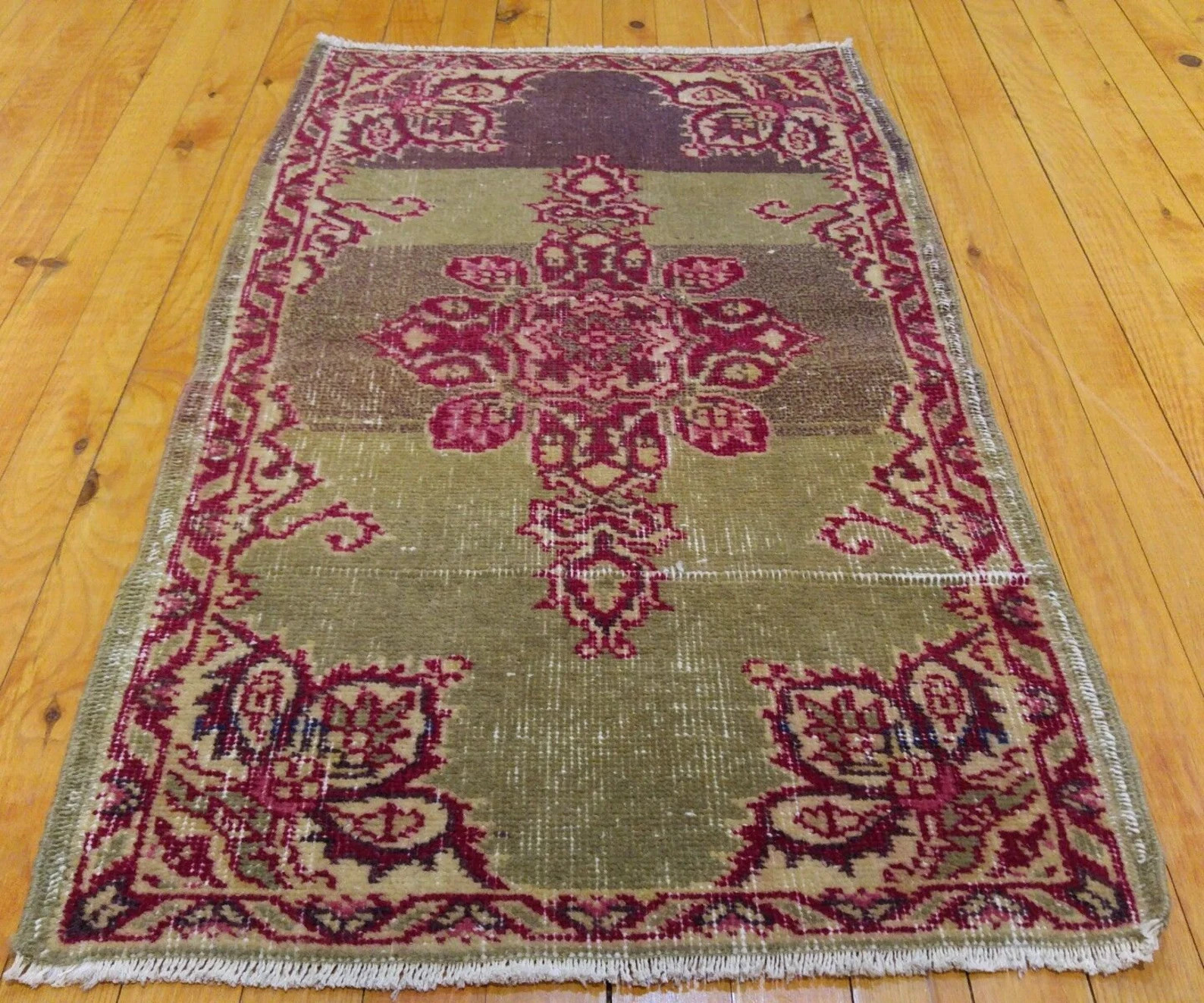 Beautiful Antique Cr1900-1939s Natural Dyes Turkish Ushak Rug 1’8”x 3’ gallery