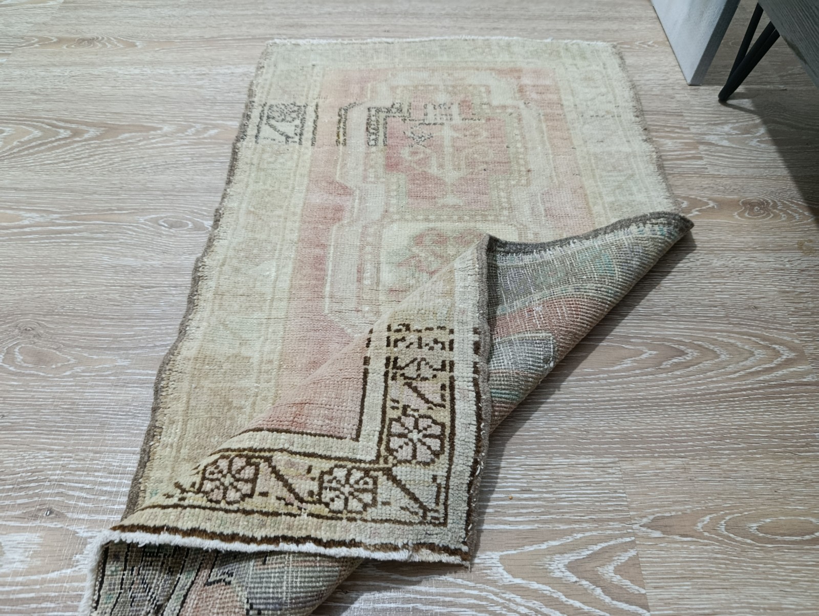 Vintage Turkish Mini Rug 1'8x3'3 ft, Pink Small Modern Oushak Rug gallery