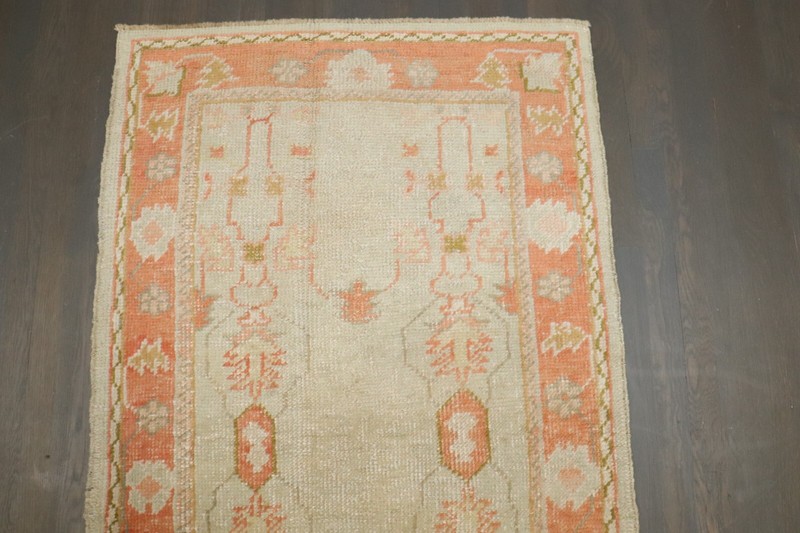 Antique Turkish Oushak Ushak Rug Size 3'x5' gallery