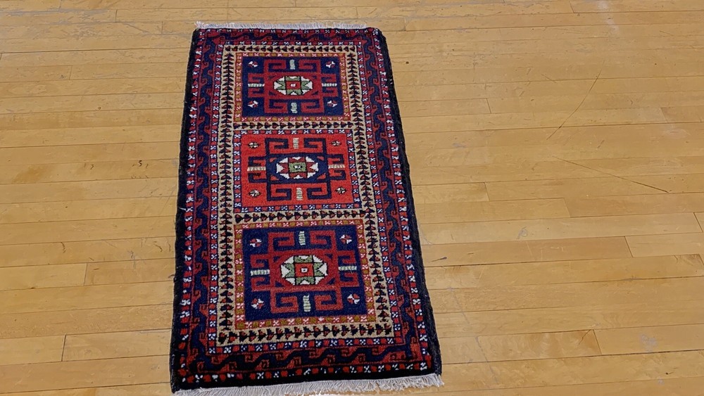 Beautiful Vintage Turkish Tribal Bohemian Rug 3’1”x 1’4”