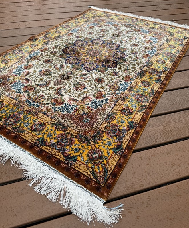 High Quality Silk Rug Wall Hanging Pictorial Persiann’ Silk Rug Carpet 3x5 Ft gallery