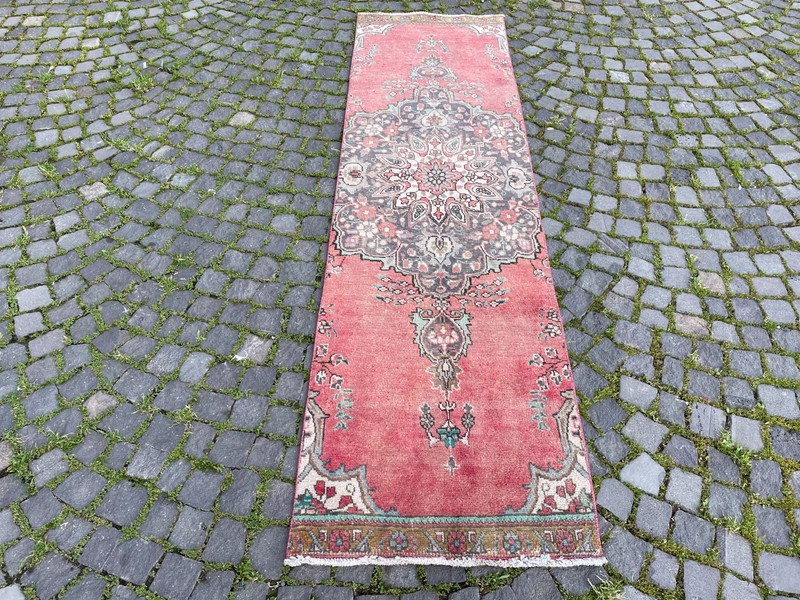 Bohemian Runner Rug, Turkish Vintage Rug, Handmade Wool Rug, 2,6 x 9,3 ft gallery