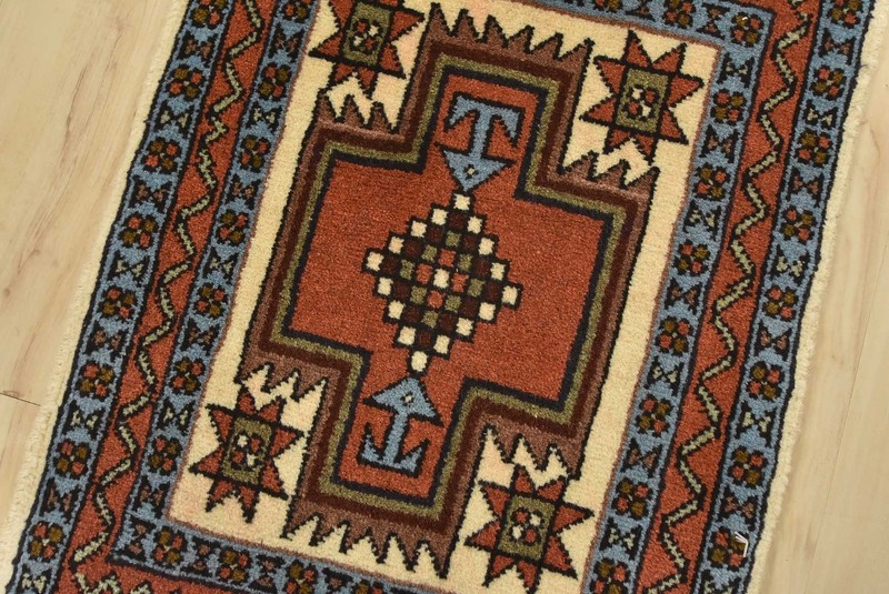 Meshkin Rug 1’5” x 1’9” Ivory Wool Vintage Tribal Hand-Knotted Carpet gallery