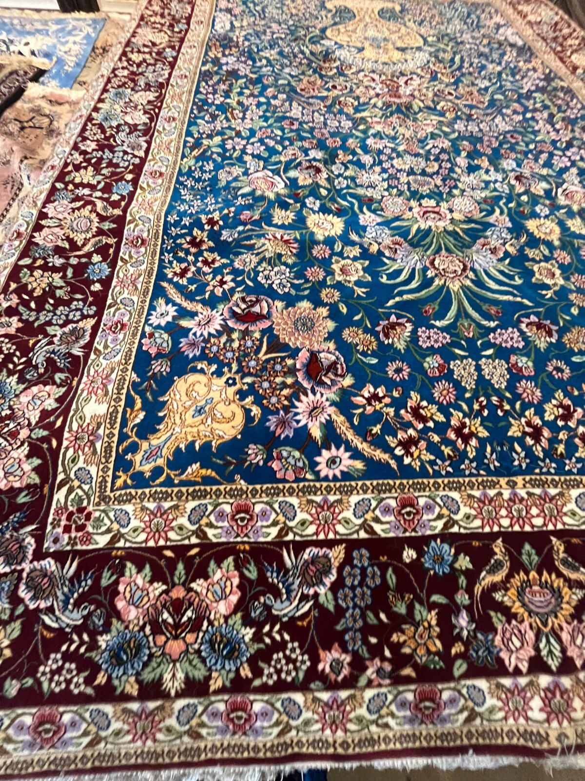7 x 10‘ Esfa hane Silk Foundation and Flowers w/ Signature gallery