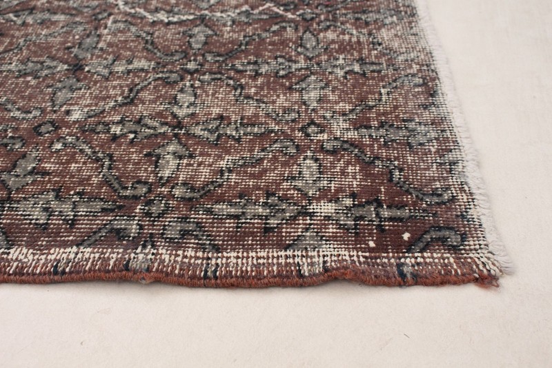 Vintage 5'5" x 8'0" Traditional Hand Knotted Vegetable Dye Wool Area Rug gallery