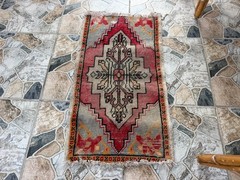 Vintage Anatolian Small Accent Rug Handknotted Red Tribal Wool Rug Mat 1.6×2.9