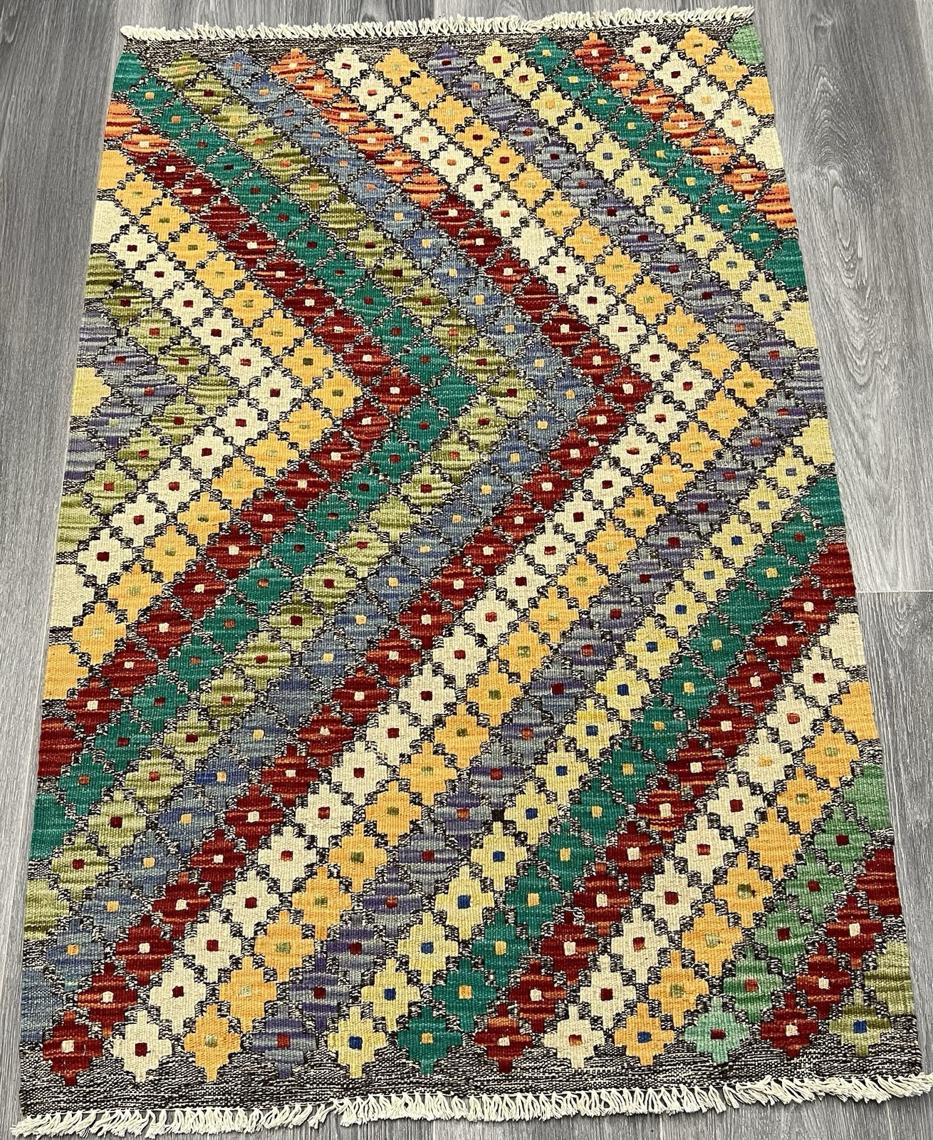 Vintage Kilim Traditional Hand Made Oriental Wool Kilim 3ft11inx2ft7i 125cmx81cm gallery