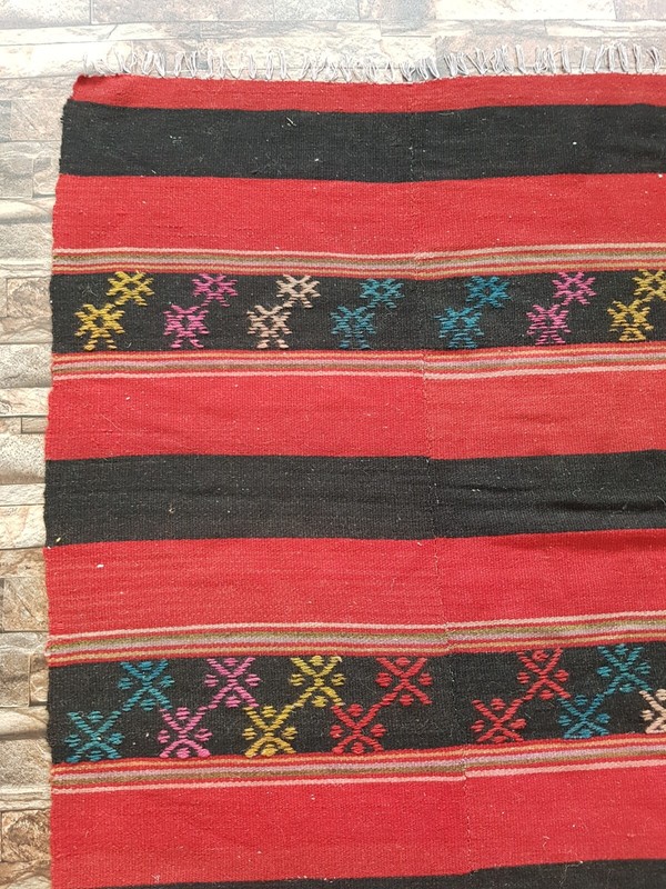 Vintage Handmade Turkish Bohemian Style Wool Kilim Flat-weave Rug 229x167 cm gallery