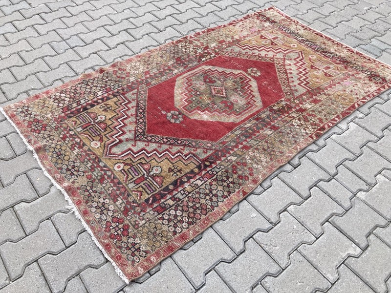 Red Area rug, Turkish rug, Vintage rug, Wool rug, Handmade rug, 3.9 x 6.7 ft gallery