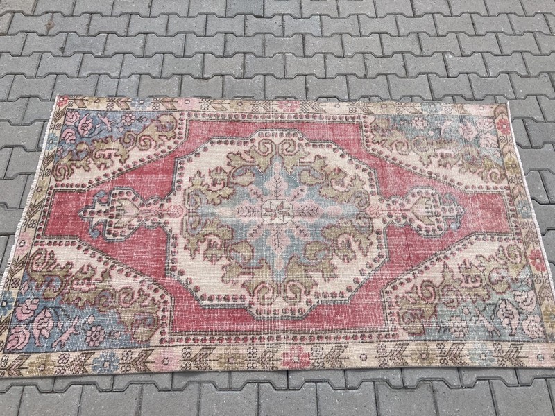 Red rug, Turkish rug, Vintage Area rug, Handmade rug, Wool rug, 3.9 x 6.8 ft gallery