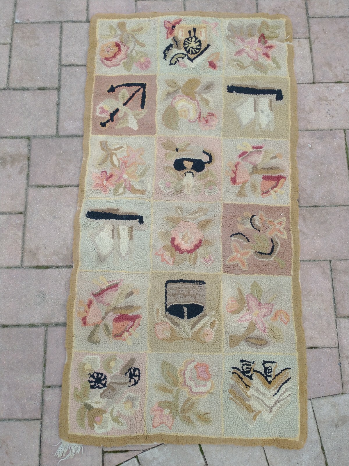 Antique American Hook Rug, Beautiful, Full Colors, Good Condition. 23½in.x48in. gallery