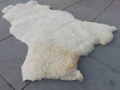 Organic Sheep Hide Rug – Genuine Hair-on Lamb Skin – Rustic Sofa Decor TUN