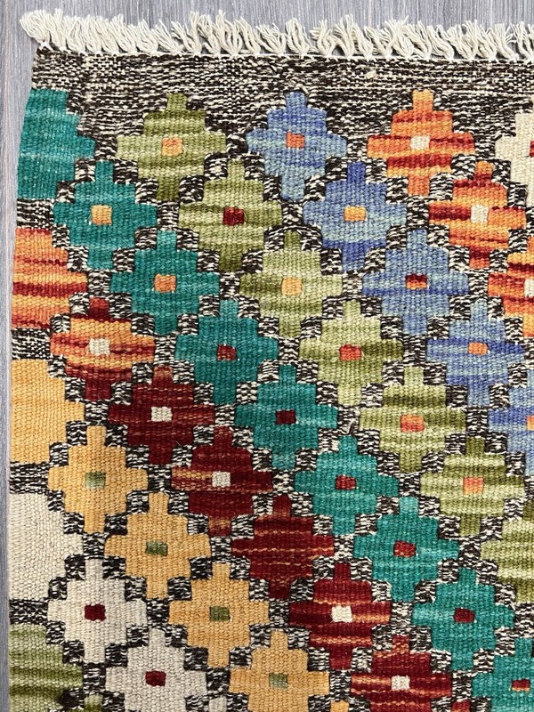 Vintage Kilim Traditional Hand Made Oriental Wool Kilim 3ft11inx2ft7i 125cmx81cm gallery