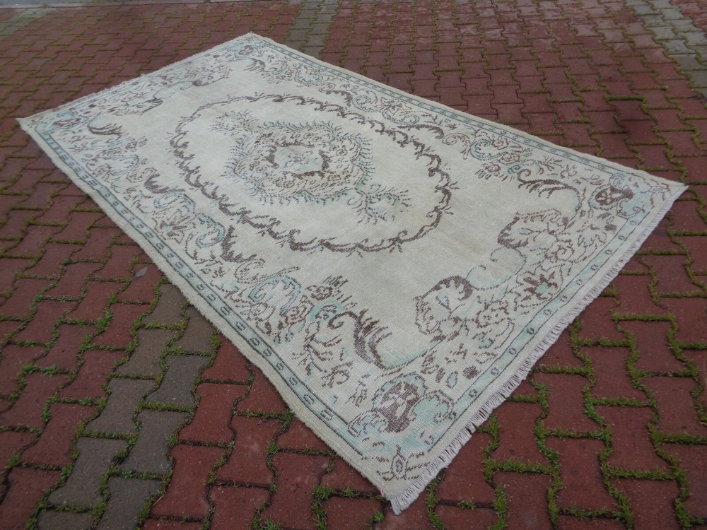 164 x 284 Cm Cream & Beige Oversize Turkish Handmade Vintage Wool Carpet 1968