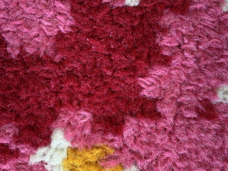 Vintage Hand Made American Hooked Rug Wool ~ Flowers ~ Floral 4'5" x 2'2" gallery