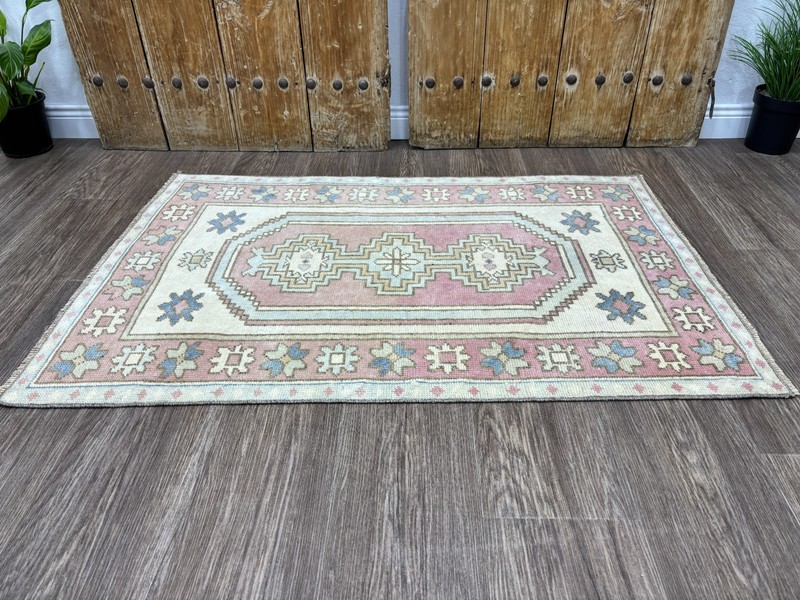 3x4 Hand-Knotted Wool Vintage Turkish Anatolian Rug Pink Blue Beige Small Oushak gallery