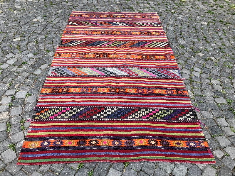 Turkish Vintage Handmade Wool Kilim Bohemian Large Kilim Rug 9.9 X 5.4 Ft gallery