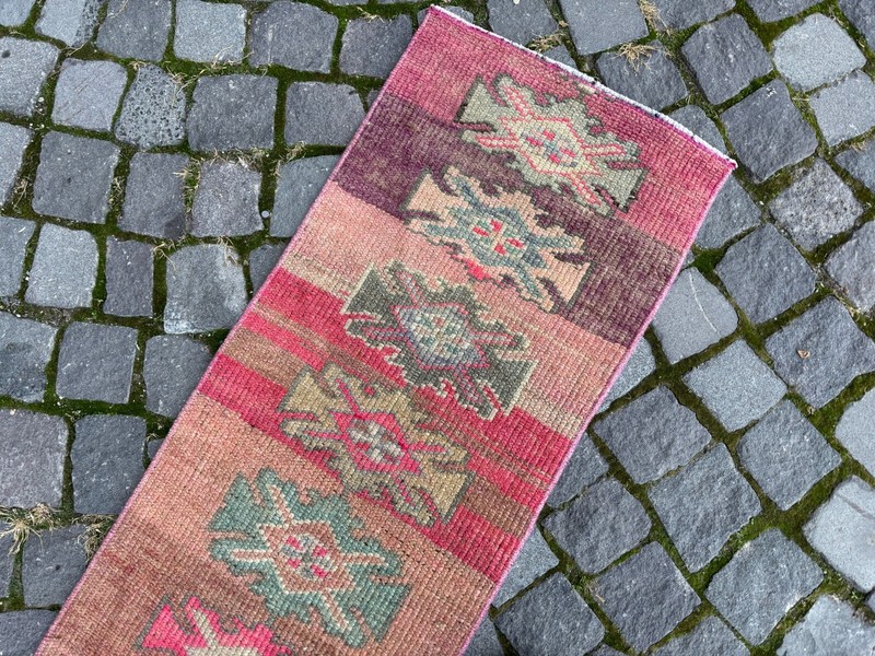 Carpet, Turkish rug, Vintage rug, Handmade rug, Runner, Wool | 1,4 x 9,8 ft gallery