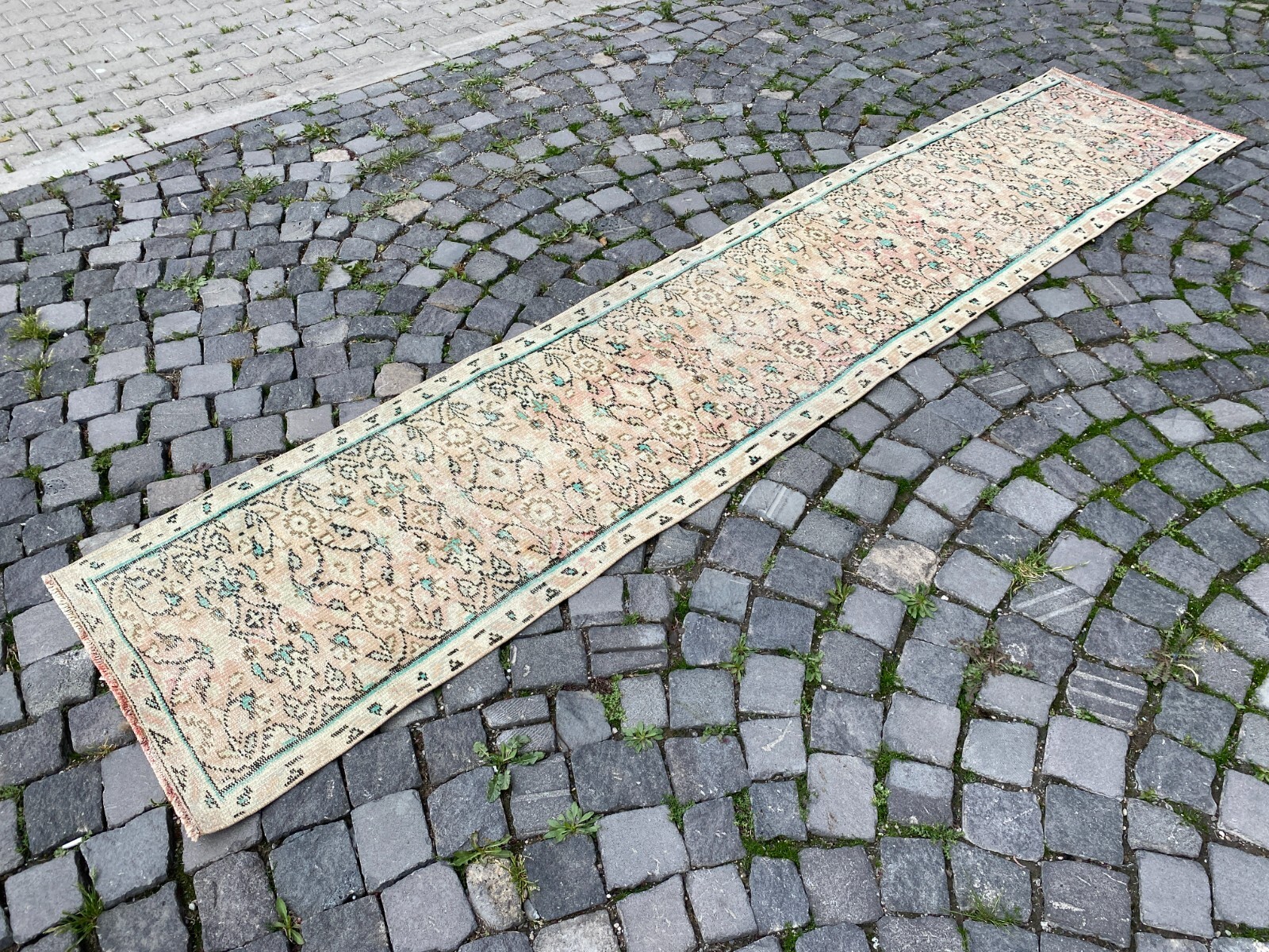 Bohemian rugs, Runner rug, Handmade, Turkish rug, Vintage, Wool | 2,0 x 10,1 ft gallery