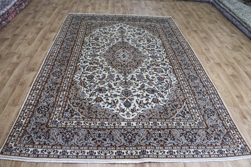 Fine Oriental Rug 288x196cm Hand Knotted Wool Carpet Cream Medallion gallery