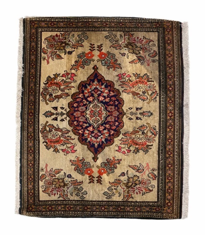Finely Woven Oriental-style Rug gallery