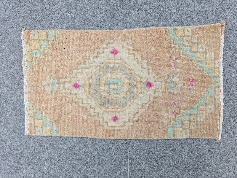 Small Vintage Turkish Oushak Rug 1.2x2.1 Hand Knotted Wool Peach Pink Green gallery