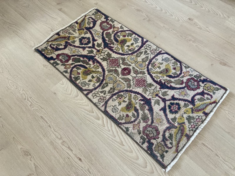 Beige rug, Turkish rug, Vintage Rug, Small rug, Wool rug, Doormat, 1.5 x 2.9 ft gallery