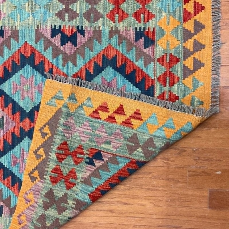 Afghan Hand-woven Mimana Kilim 100% Wool Area Rug (5'8" x 4'1") gallery